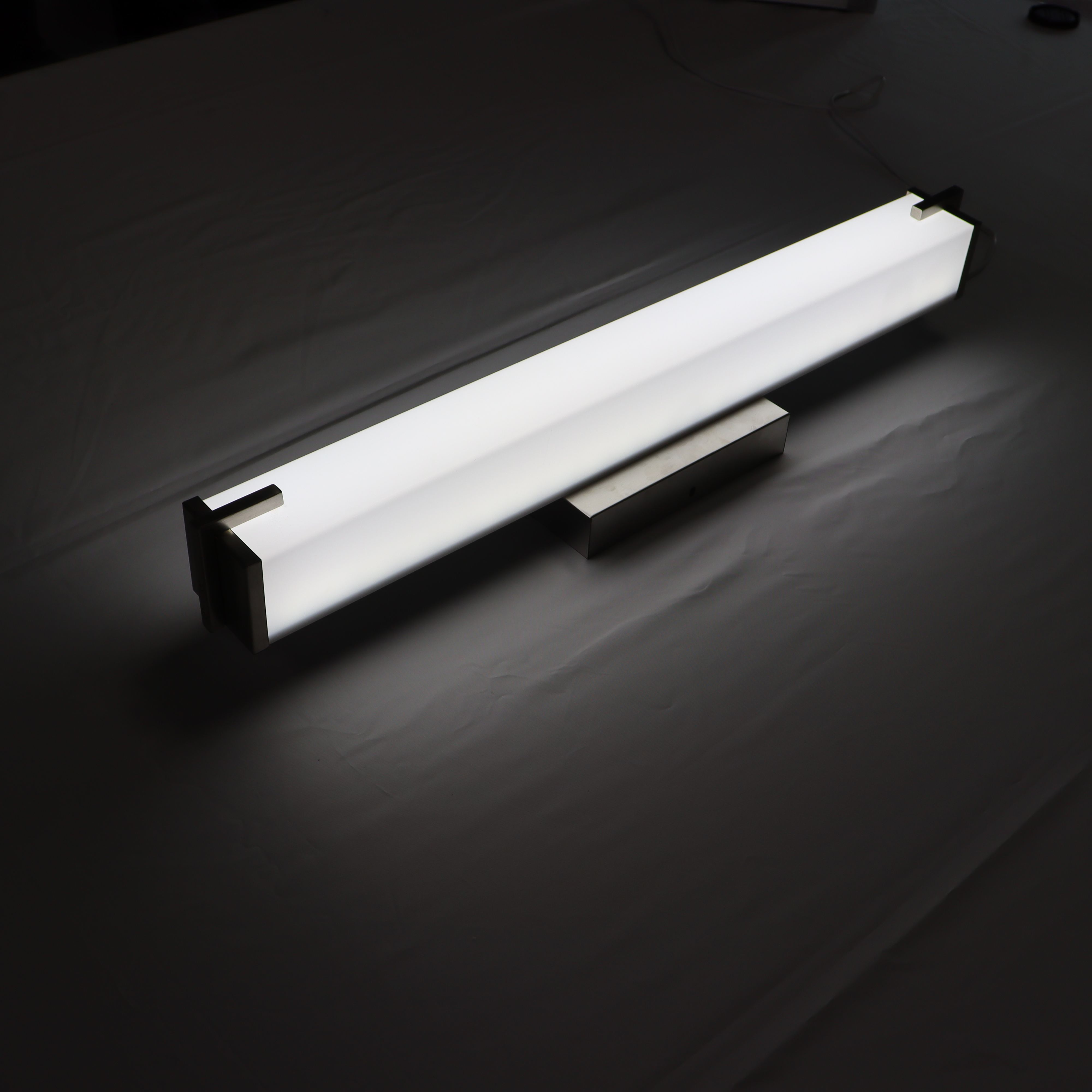 Minimalist Design LED Vanity Light Fixture