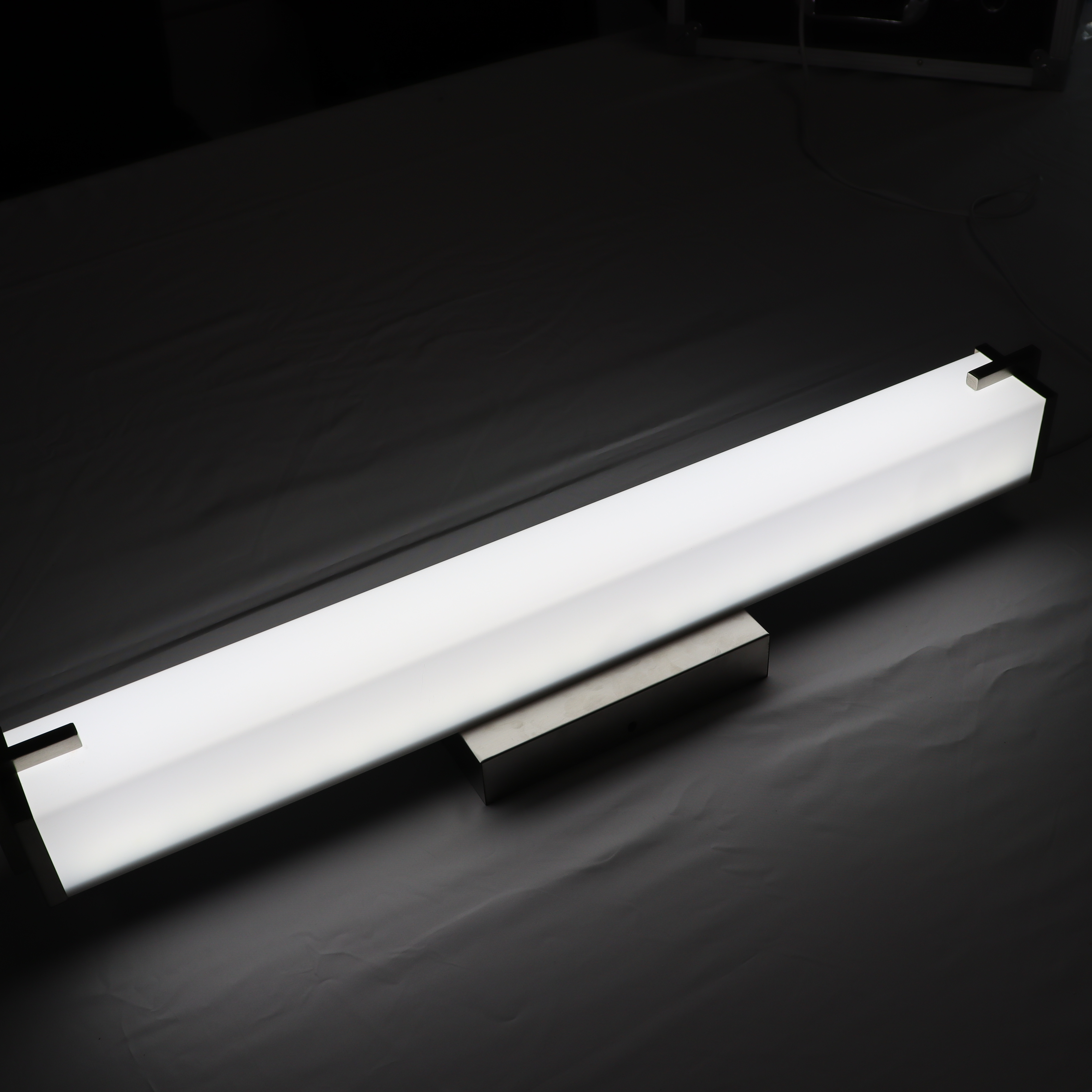 Minimalist Design LED Vanity Light Fixture