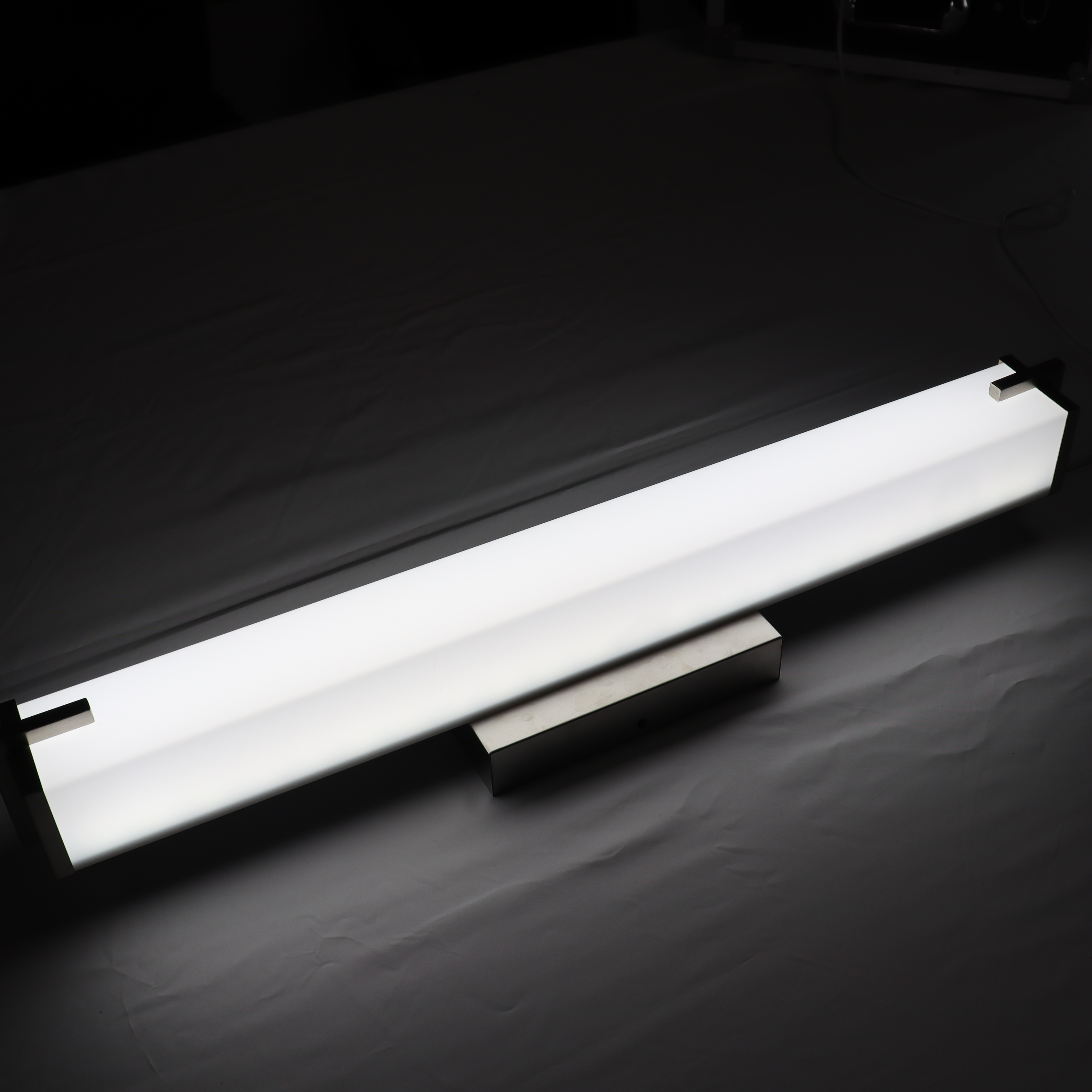 Minimalist Design LED Vanity Light Fixture
